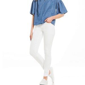 LEVI’S CLASSIC MID RISE WHITE SHINY JEANS SIZE 31